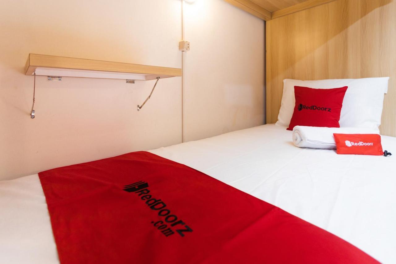 Reddoorz Hostel @ Malang City Center 2 Eksteriør bilde