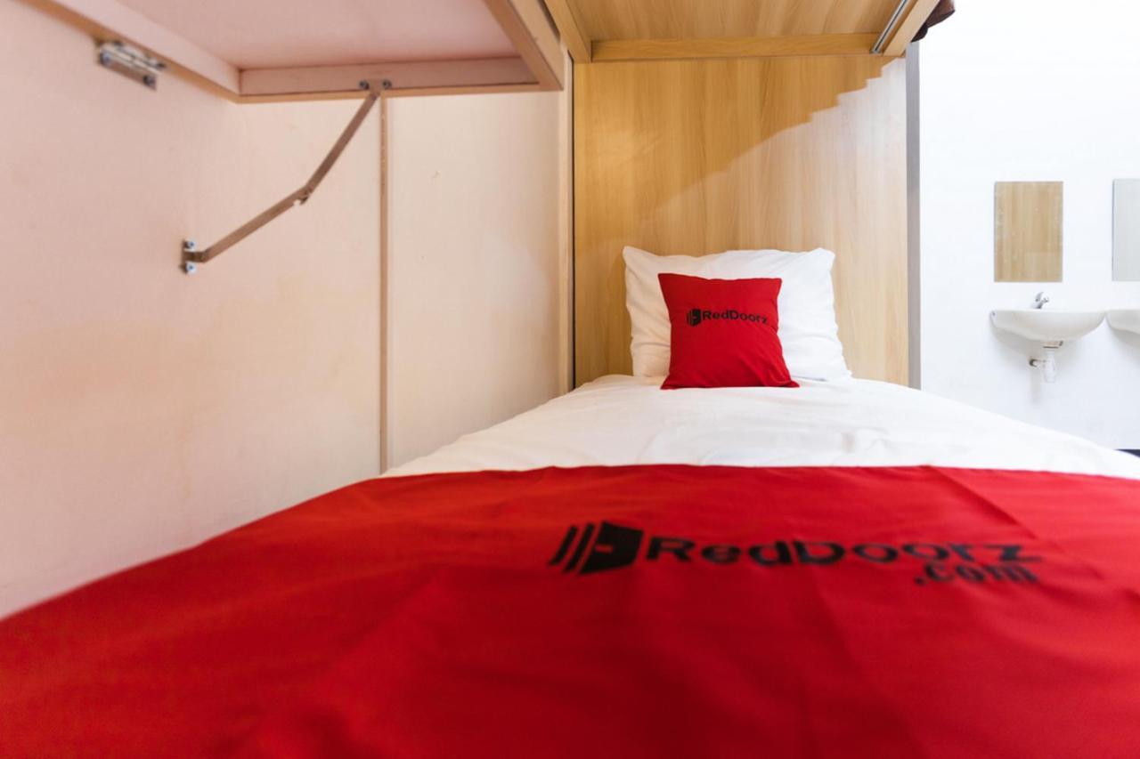 Reddoorz Hostel @ Malang City Center 2 Eksteriør bilde