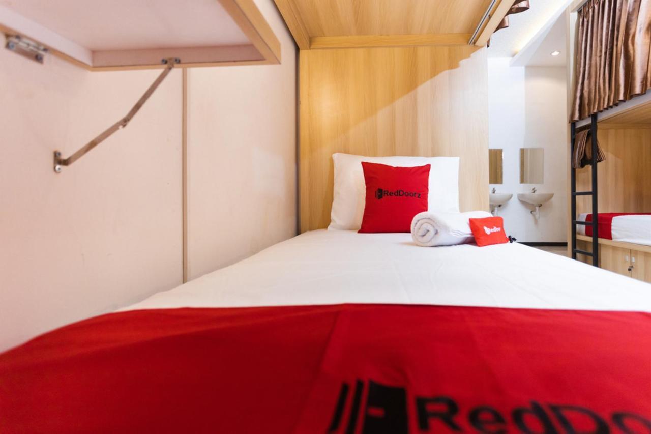 Reddoorz Hostel @ Malang City Center 2 Eksteriør bilde